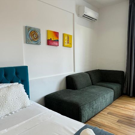 Tirana Elegant Apartment Bagian luar foto