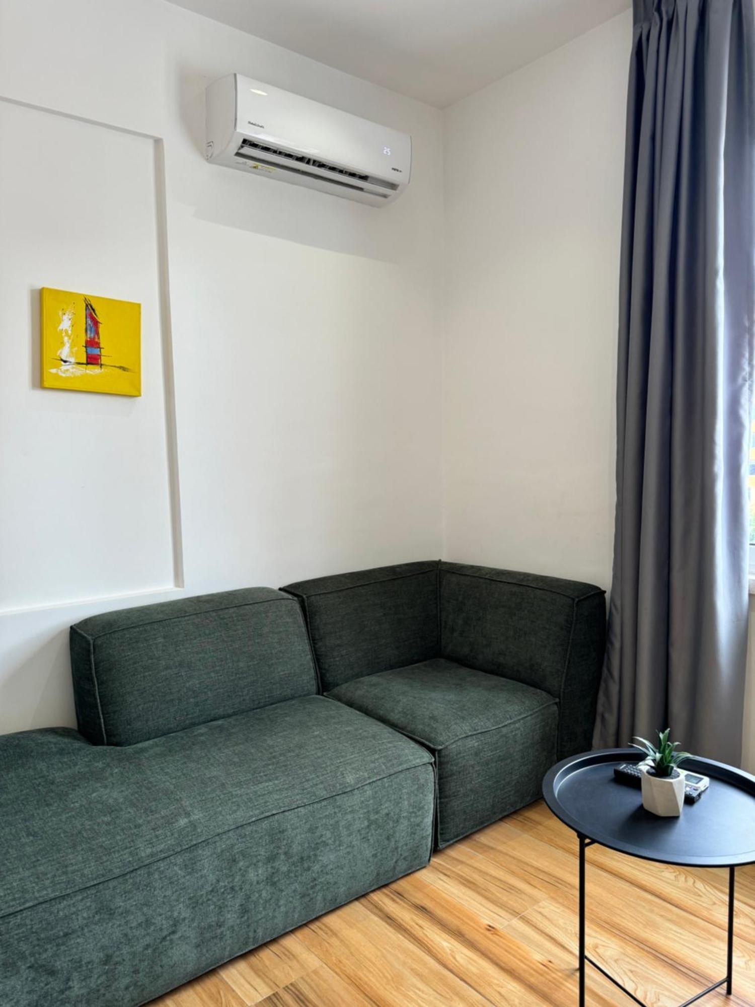 Tirana Elegant Apartment Bagian luar foto