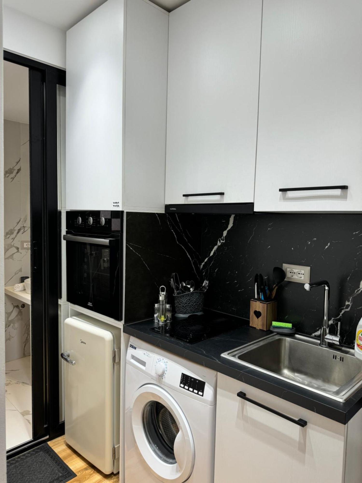 Tirana Elegant Apartment Bagian luar foto