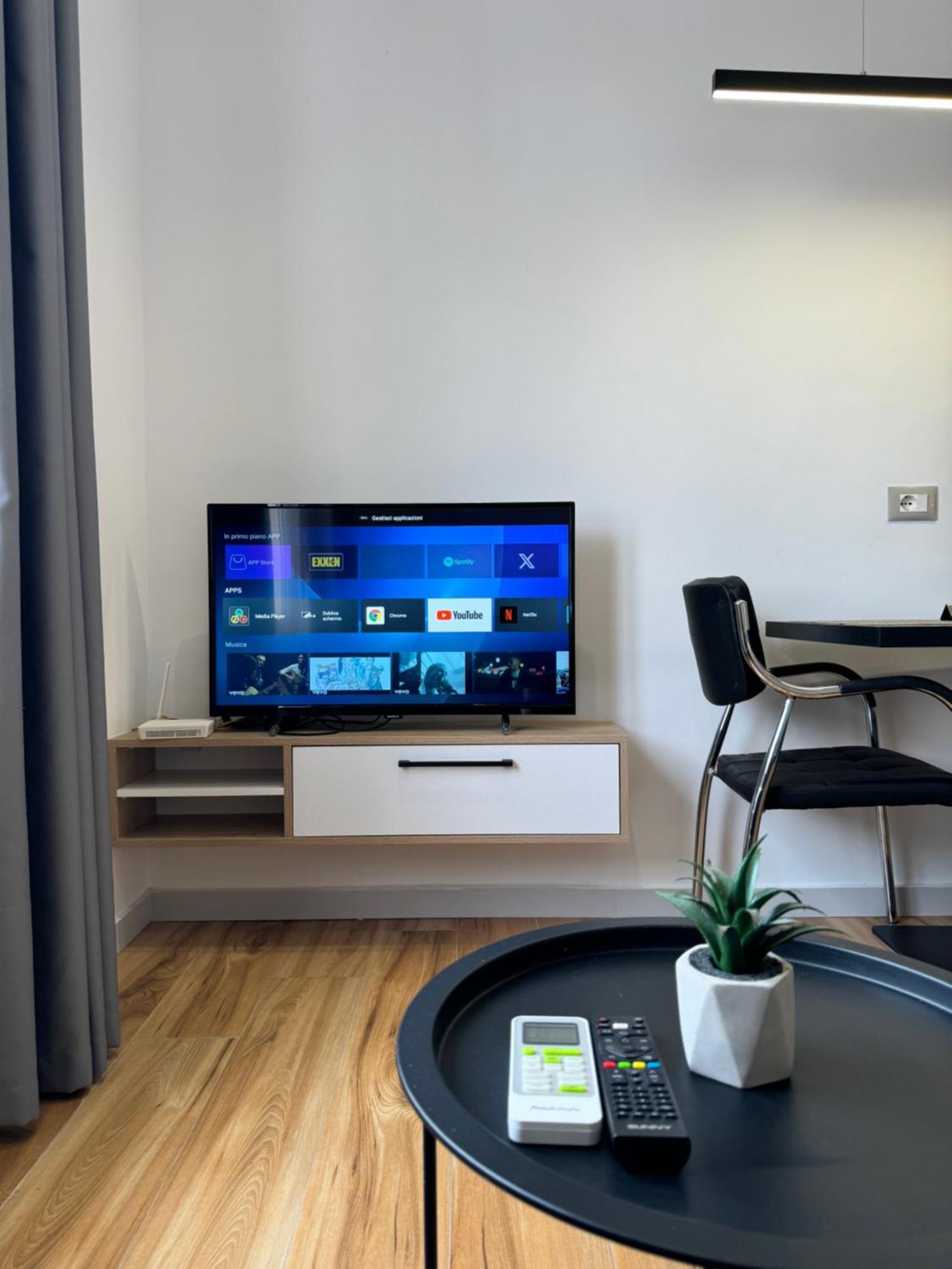 Tirana Elegant Apartment Bagian luar foto