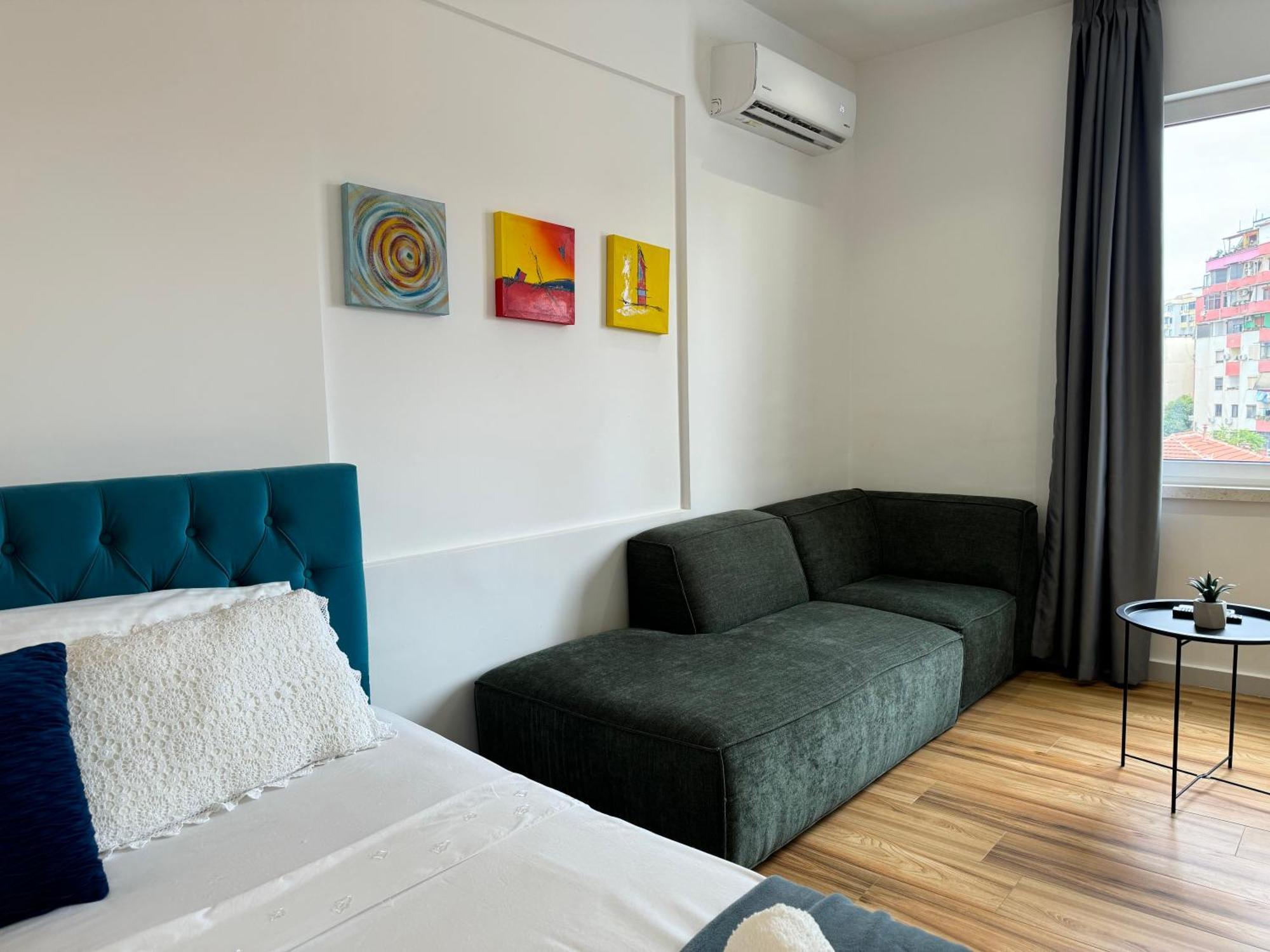 Tirana Elegant Apartment Bagian luar foto