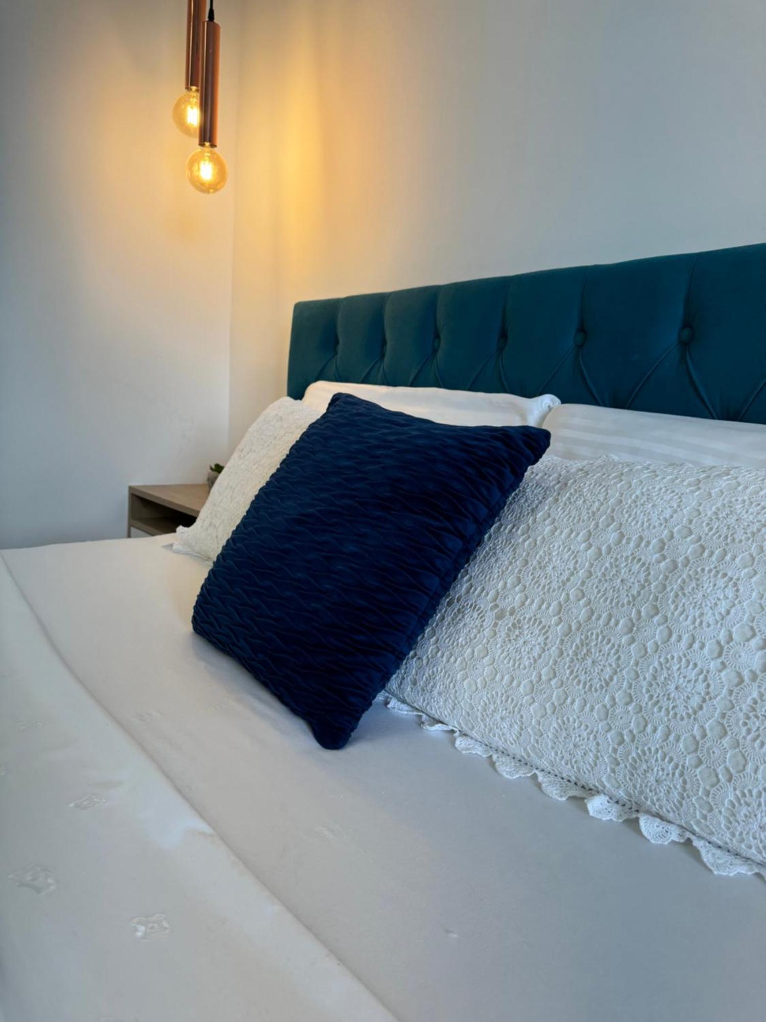 Tirana Elegant Apartment Bagian luar foto